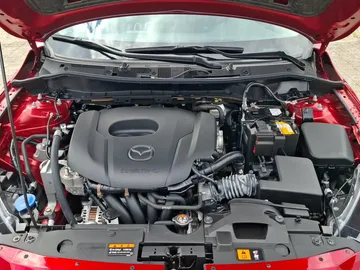 Car image 19