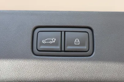 Car image 39