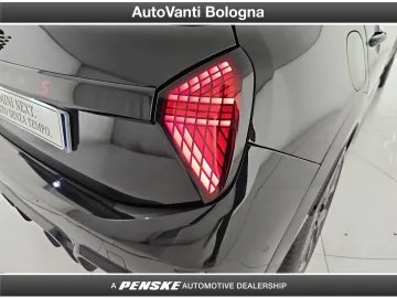 Car image 37