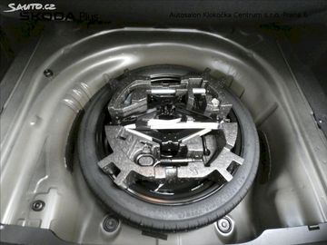 Car image 36