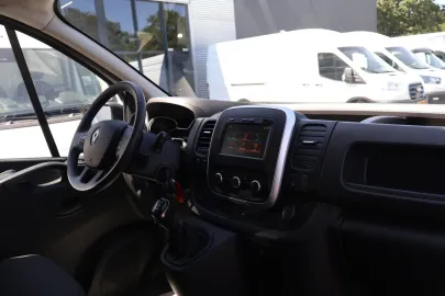 Car image 32