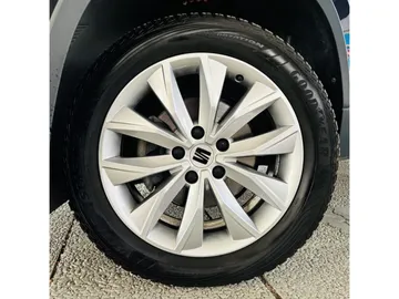 Car image 22