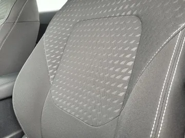 Car image 37