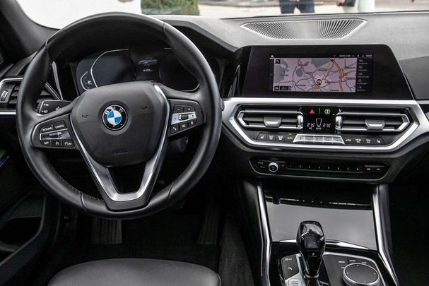 BMW 320d Sport Line 140 kW image number 12