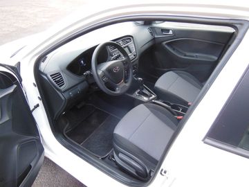 Car image 10