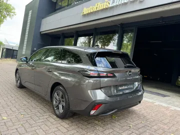 Car image 33