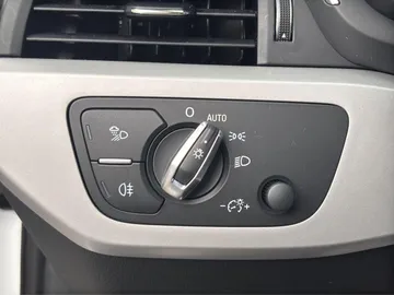 Car image 28