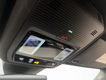 Car image 37