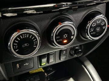 Car image 29