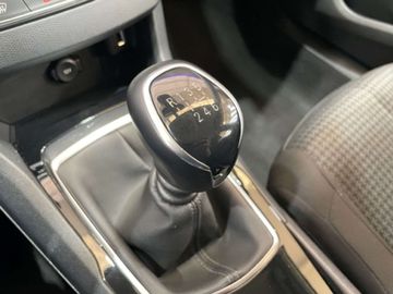 Car image 37