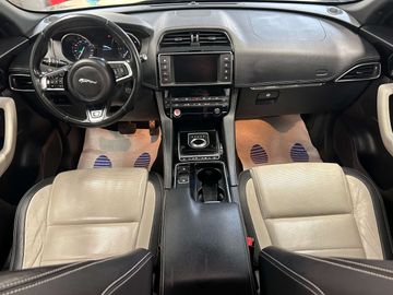 Car image 25