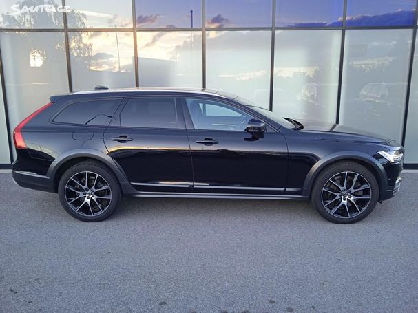 Volvo V90 Cross Country T6 AWD 228 kW image number 6