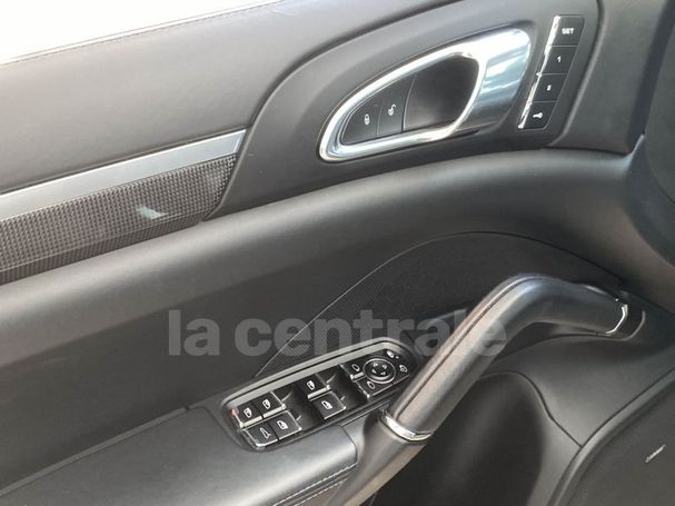 Porsche Cayenne Turbo Tiptronic 382 kW image number 6