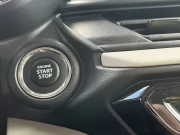 Car image 35