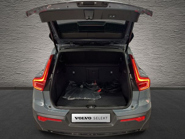 Volvo XC40 Recharge T4 Plus Dark 157 kW image number 10