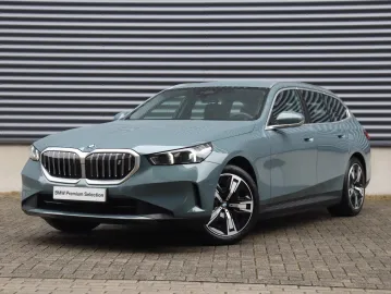 Car image 36
