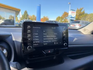 Car image 40