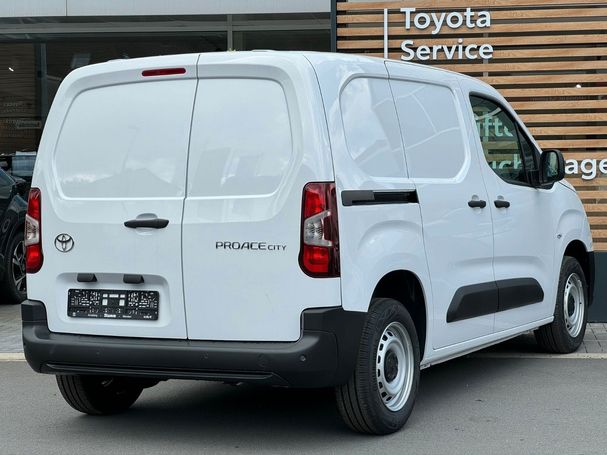 Toyota Proace City 1.5 75 kW image number 9