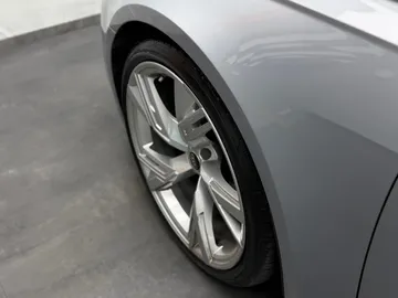 Car image 39