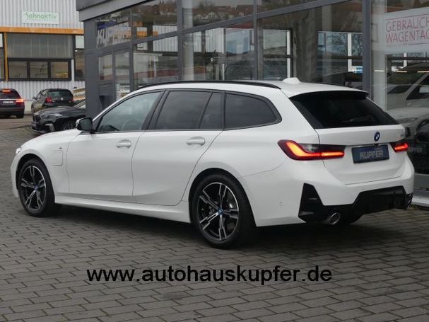 BMW 330e Touring M 215 kW image number 1