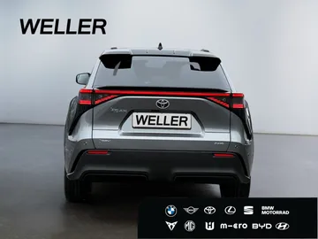 Car image 5