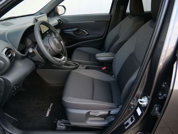 Car image 21