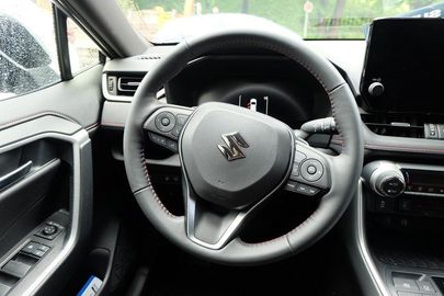 Car image 11