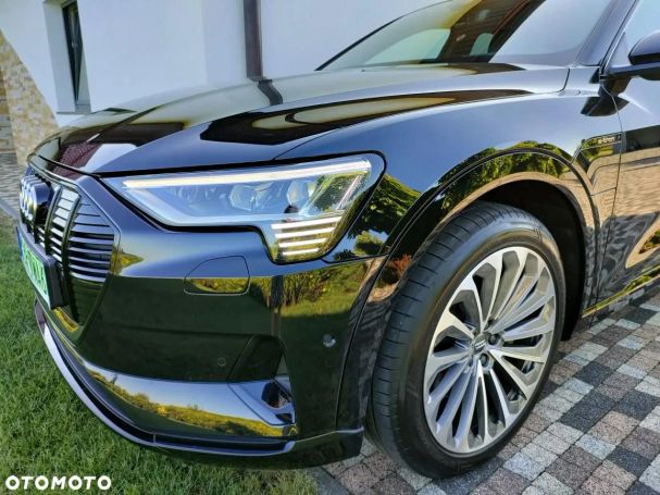 Audi e-tron 55 quattro S-line 300 kW image number 12