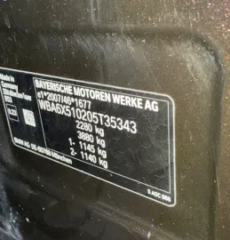Car image 29