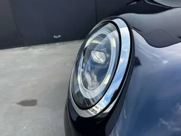 Car image 35