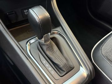 Car image 30