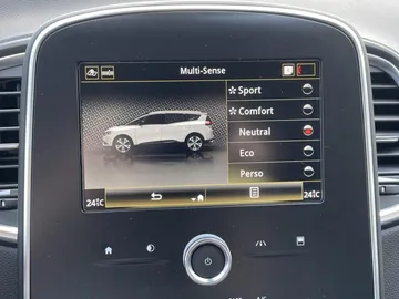 Car image 24