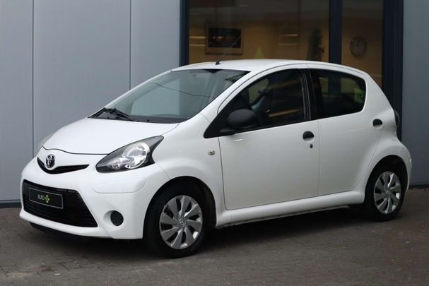 Toyota Aygo 50 kW image number 1