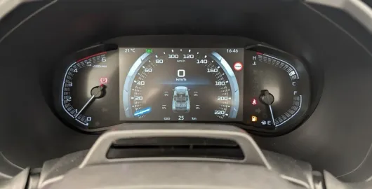 Car image 18