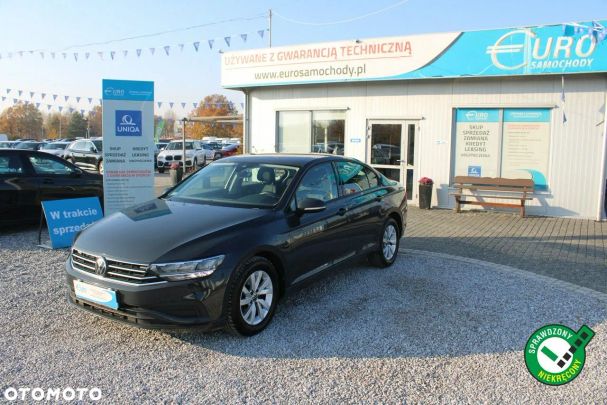 Volkswagen Passat 110 kW image number 1