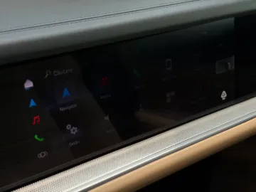 Car image 35