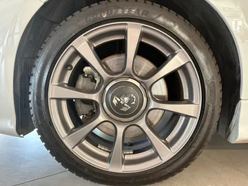 Car image 29
