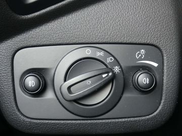 Car image 30