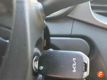Car image 28