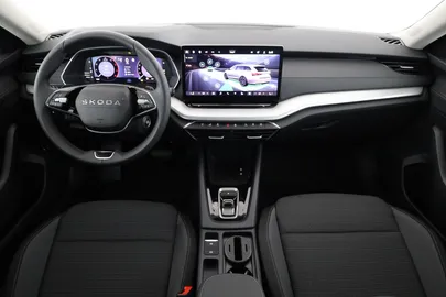 Car image 30