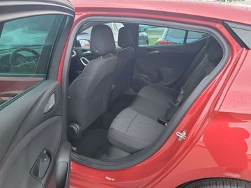 Car image 10