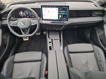 Car image 30