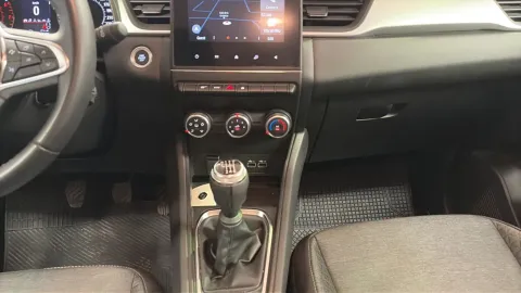 Car image 28