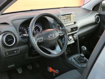 Car image 18