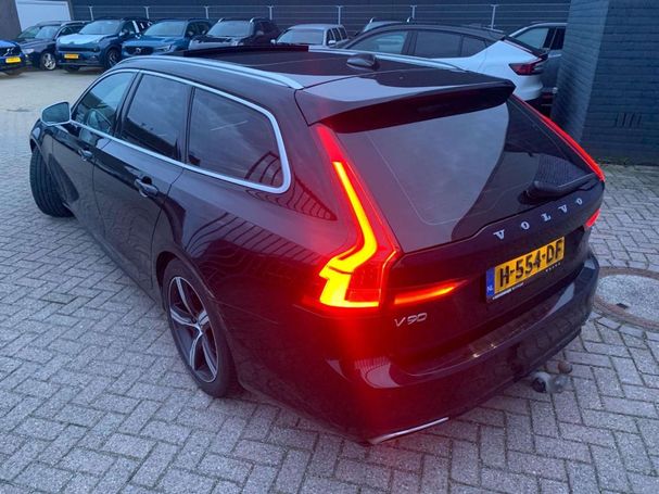 Volvo V90 T4 140 kW image number 2