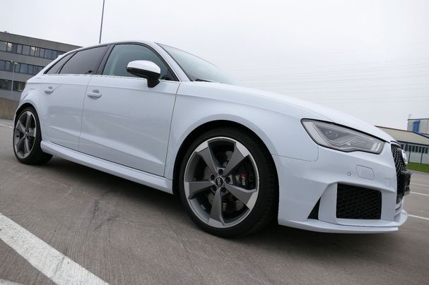 Audi RS3 2.5 TFSI quattro S tronic Sportback 270 kW image number 14