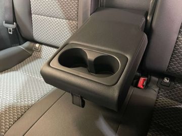 Car image 37