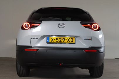 Car image 39