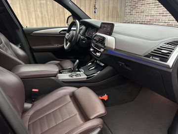 Car image 36