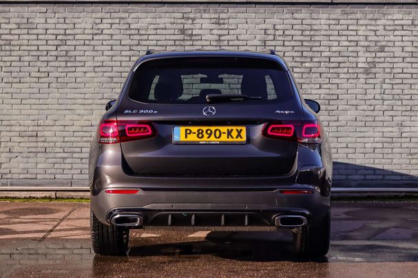 Mercedes-Benz GLC 300 e 4Matic 235 kW image number 8